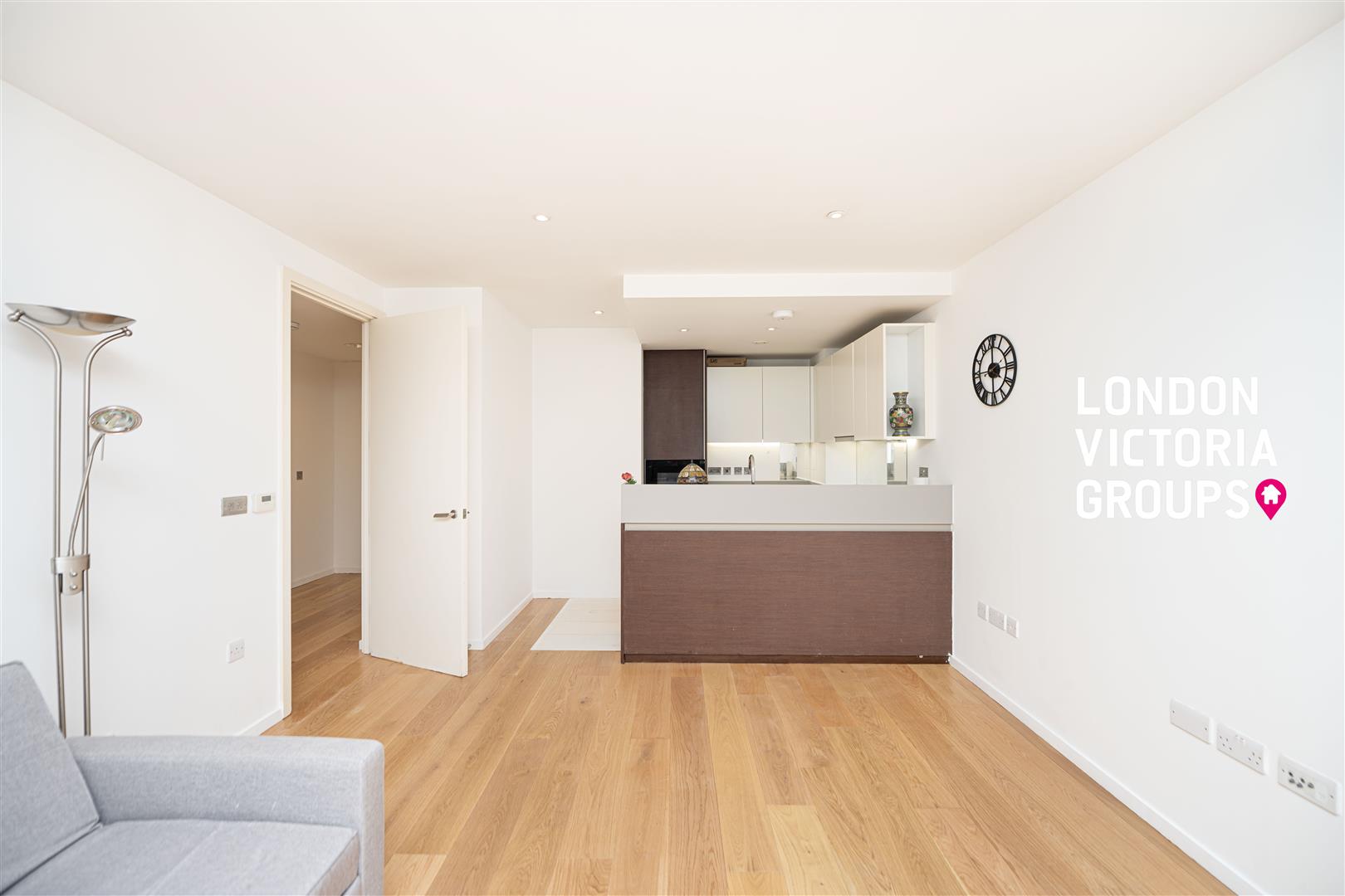 2 bed property in 12 Baltimore Wharf, London